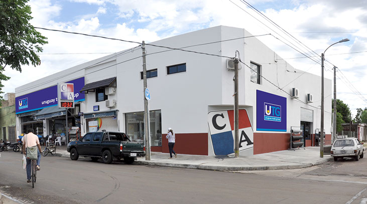 Fachada Comercial Artigas